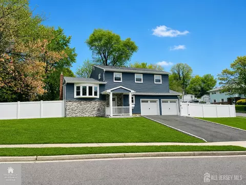 1 Baumer Rd, Sayreville, NJ 08872