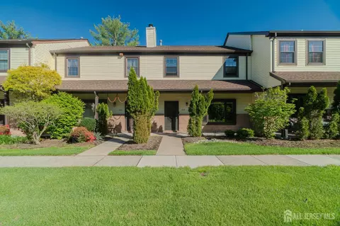 103 Aspen Dr, North Brunswick, NJ 08902
