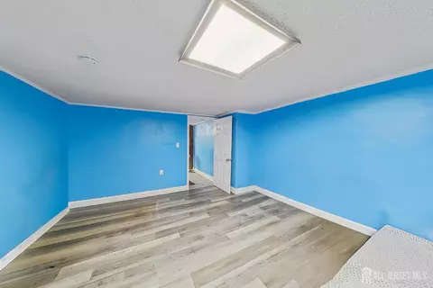 811 Lincoln Ave, Burlington, NJ 08016
