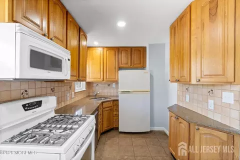 Kitchen - 31 Stevens Rd, Edison, NJ 08817 photo 2 of 2