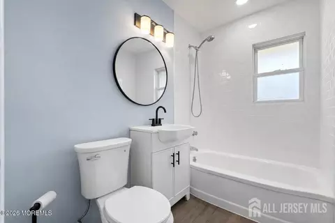 Bath - 31 Stevens Rd, Edison, NJ 08817 photo 1 of 1