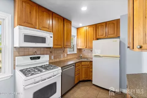 Kitchen - 31 Stevens Rd, Edison, NJ 08817 photo 1 of 2