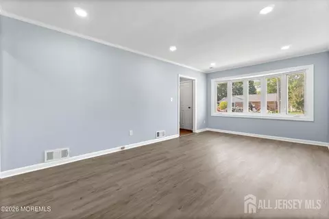 Living - 31 Stevens Rd, Edison, NJ 08817 photo 2 of 3