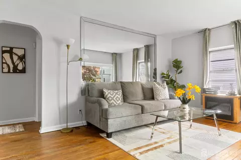 1032 E Blancke St, Linden, NJ 07036