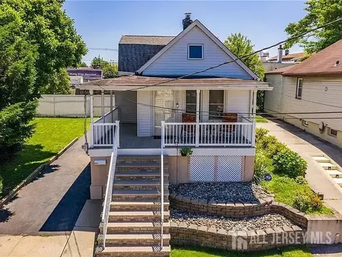 690 Carson Ave, Perth Amboy, NJ 08861