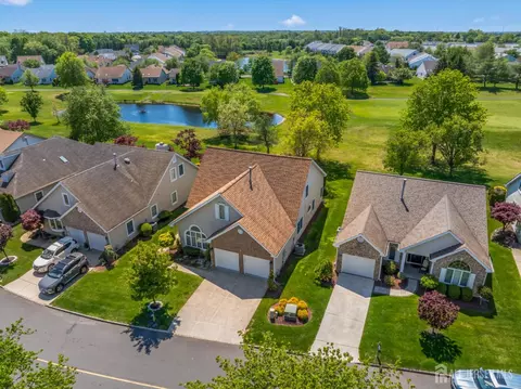 25 Leeds Ln, Monroe, NJ 08831