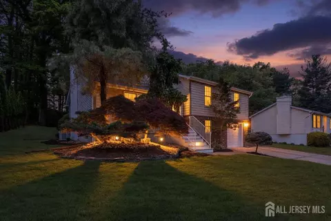 66 Dayton Rd, Jamesburg, NJ 08831