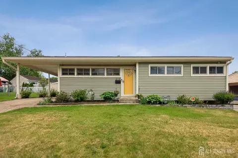 212 Princeton Rd, Parlin, NJ 08859