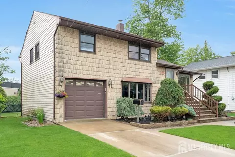 11 Kilmer Dr, Colonia, NJ 07067