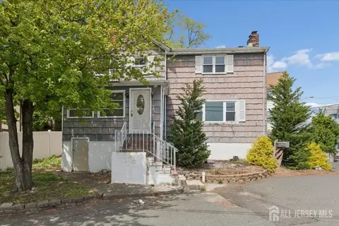 37 Hensler Ln, Sayreville, NJ 08872