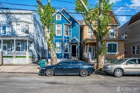 168 1st St, Perth Amboy, NJ 08861