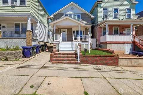 366 Jeffries St, Perth Amboy, NJ 08861