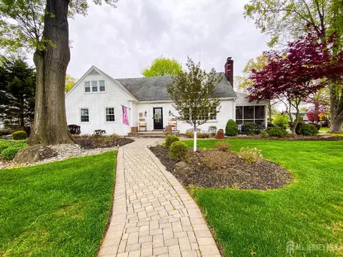 608 E Hendricks Blvd E, South Plainfield, NJ 07080