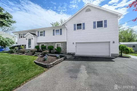 387 Suburban Dr, Toms River, NJ 08753