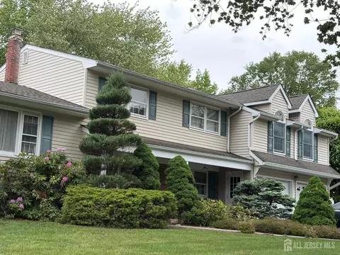 19 Annette Dr, Edison, NJ 08820