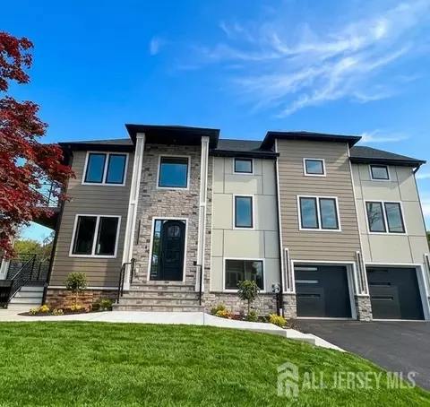 141 Lund Ave, Edison, NJ 08820