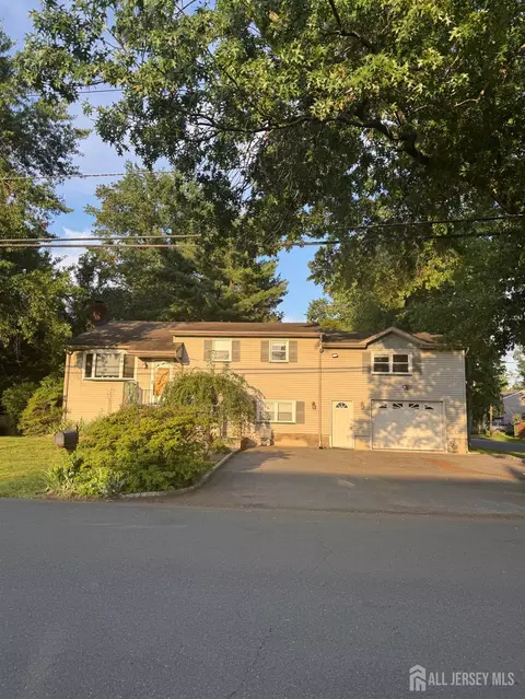 205 Fleet Ave, Edison, NJ 08820