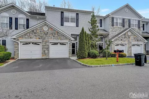 7 Harbor Bay Cir #349, South Amboy, NJ 08879