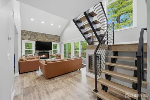 Other - 208 Hidden Hollow Ct, Edison, NJ 08820 photo 2 of 5