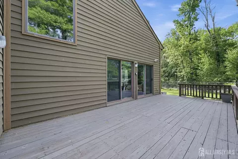 Exterior - 208 Hidden Hollow Ct, Edison, NJ 08820 photo 3 of 3