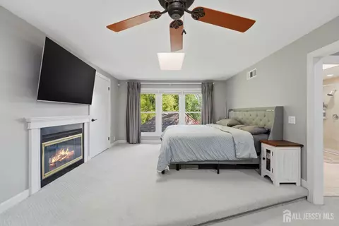Bedroom - 208 Hidden Hollow Ct, Edison, NJ 08820 photo 4 of 5