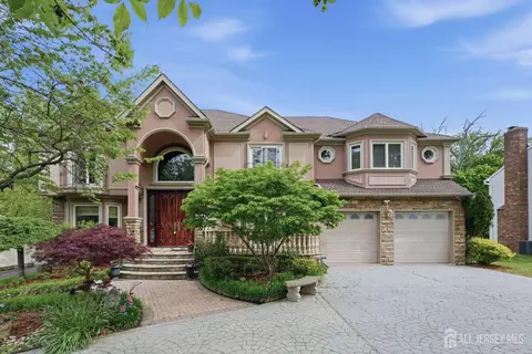 3945 Park Ave, Edison, NJ 08820