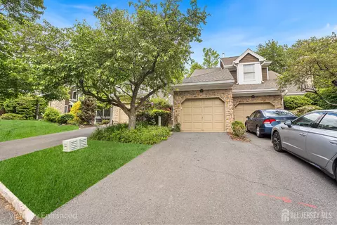 11 Briarwood Ct, Princeton, NJ 08540