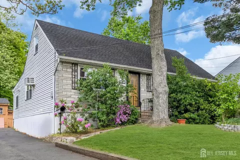22 Westbury Rd, Iselin, NJ 08830