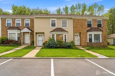 88 Wilshire Ct, Old Bridge, NJ 08857