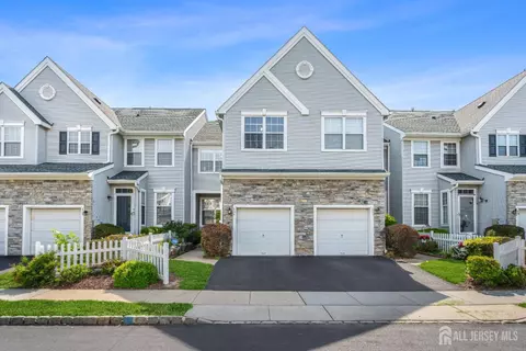 804 Dahlia Cir, South Brunswick, NJ 08810