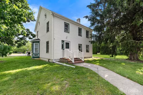 472 Buckelew Ave, Monroe, NJ 08831