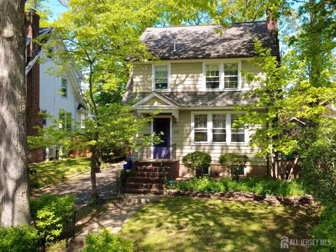 423 Harrison Ave, Highland Park, NJ 08904