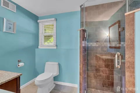 Bath - 3 Wilton Ave, Middlesex, NJ 08846 photo 3 of 3