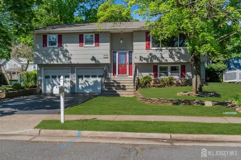 3 Wilton Ave, Middlesex, NJ 08846
