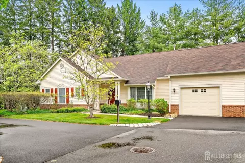 4 Douglas Fir Ct, Princeton, NJ 08540