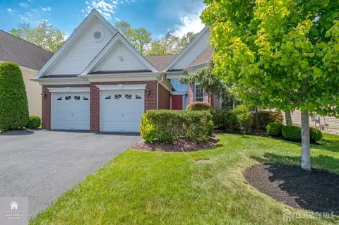 90 Turnberry Dr, Monroe, NJ 08831