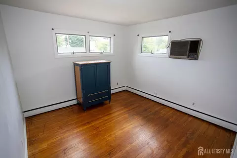 Bedroom - 8 Stony Rd, Edison, NJ 08817 photo 4 of 8