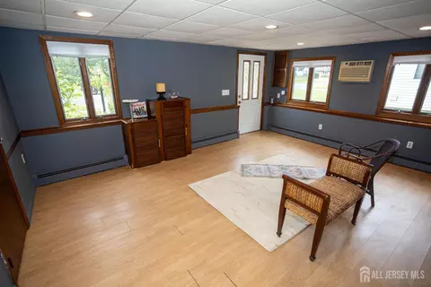 Living - 8 Stony Rd, Edison, NJ 08817 photo 3 of 5