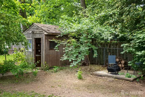 Exterior - 8 Stony Rd, Edison, NJ 08817 photo 7 of 8