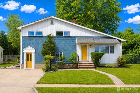 8 Stony Rd, Edison, NJ 08817