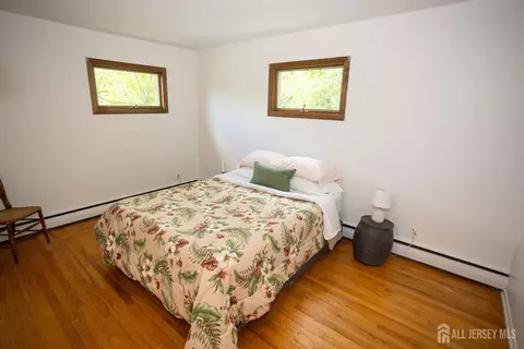 Bedroom - 8 Stony Rd, Edison, NJ 08817 photo 1 of 8
