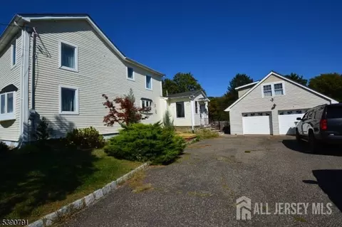 5 Wyckoffs Mills Applegarth Rd, Monroe, NJ 08831