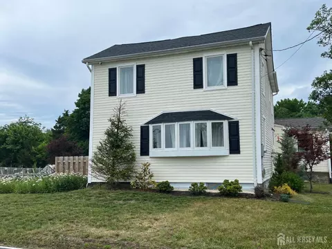 5 Wyckoffs Mills Applegarth Rd, Monroe, NJ 08831