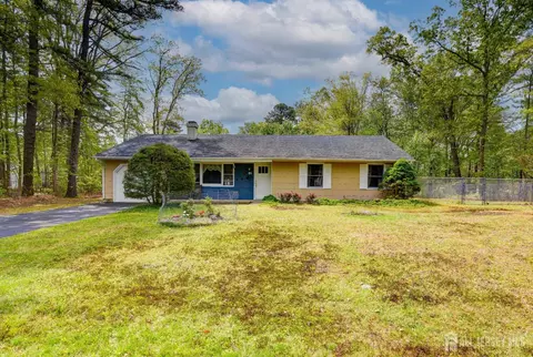 61 Avenue I Ave, Monroe, NJ 08831