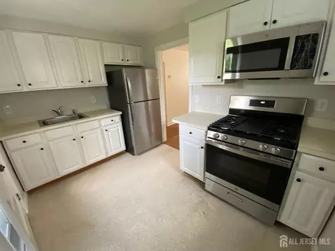 399 Fairview Ave #1, Dunellen, NJ 08812