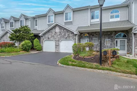 15 Daleron Pl, South Amboy, NJ 08879