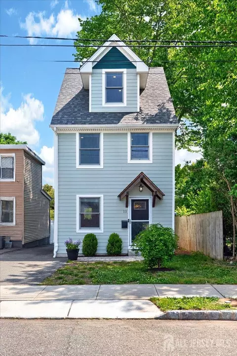 11 Franklin St, South Bound Brook, NJ 08880