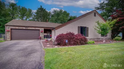 320 Double Creek Pkwy, Freehold, NJ 07728