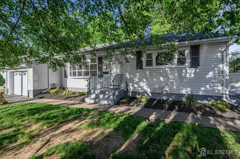 56 Drake Pl, Colonia, NJ 07067