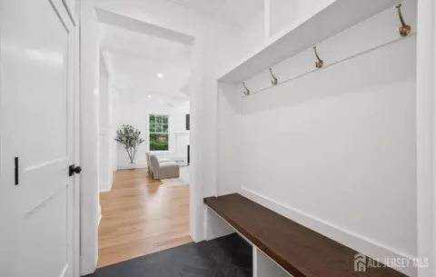 Entry Way - 21 Middlesex Ave, Edison, NJ 08820 photo 2 of 13